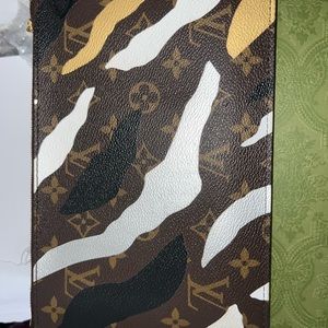 (SOLD)Authentic louis vuitton x league of legends limited edition neverfull